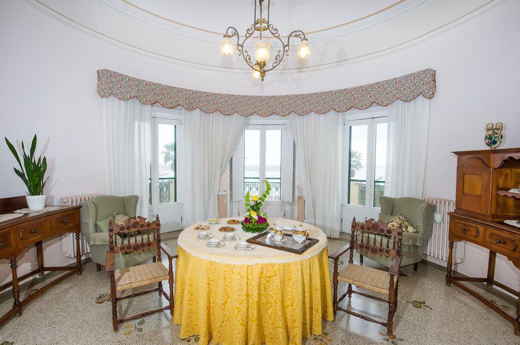Villa La Meridiana - Caroli Hotels Santa Maria di Leuca Bagian luar foto
